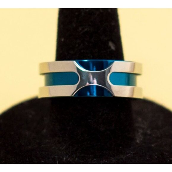 Vintage Silver Hero Ring Size 7 i25 - Picture 2 of 3